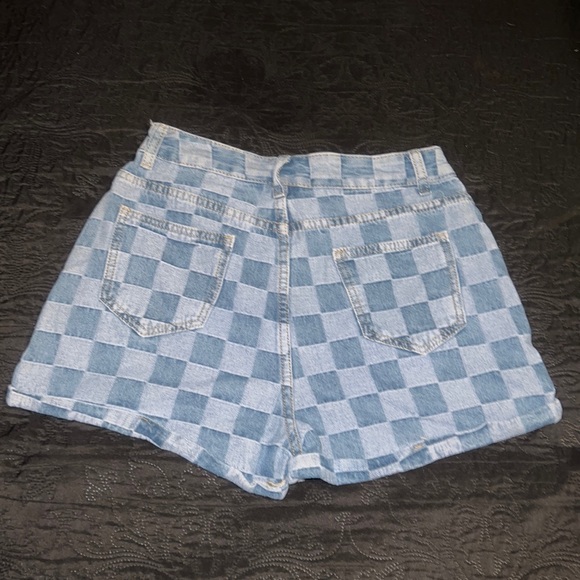 SHEIN - High-waisted blocked pattern shorts - Picture 3 of 6